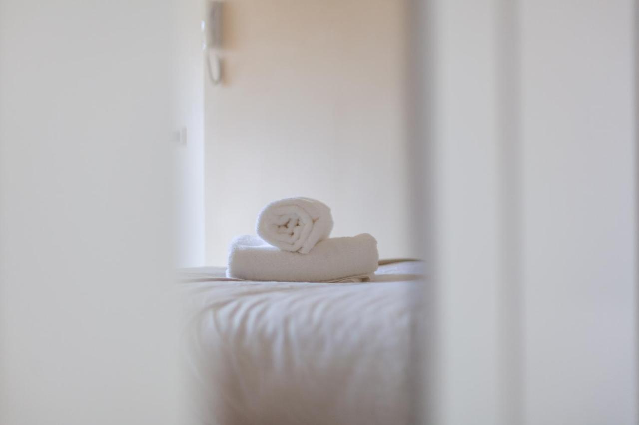 לונדון Lovely Studio Flat In Wimbledon W/ Free Parking מראה חיצוני תמונה